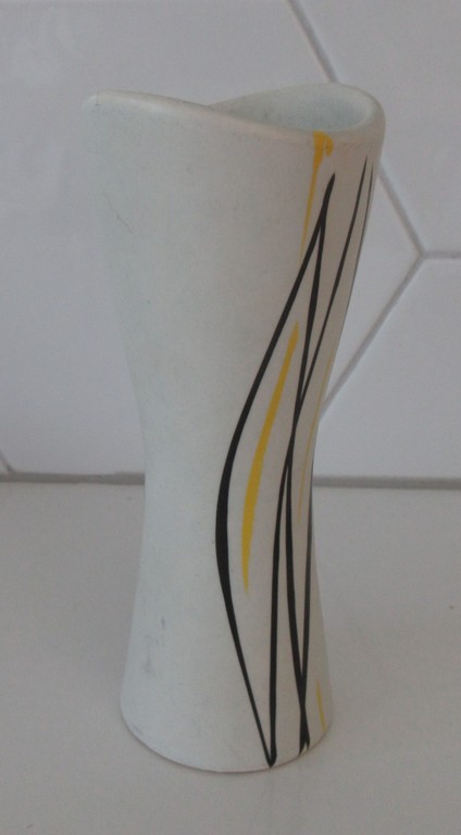 Scheurich Foreign vaasje ca.1960 kopen? Bied vanaf 1!