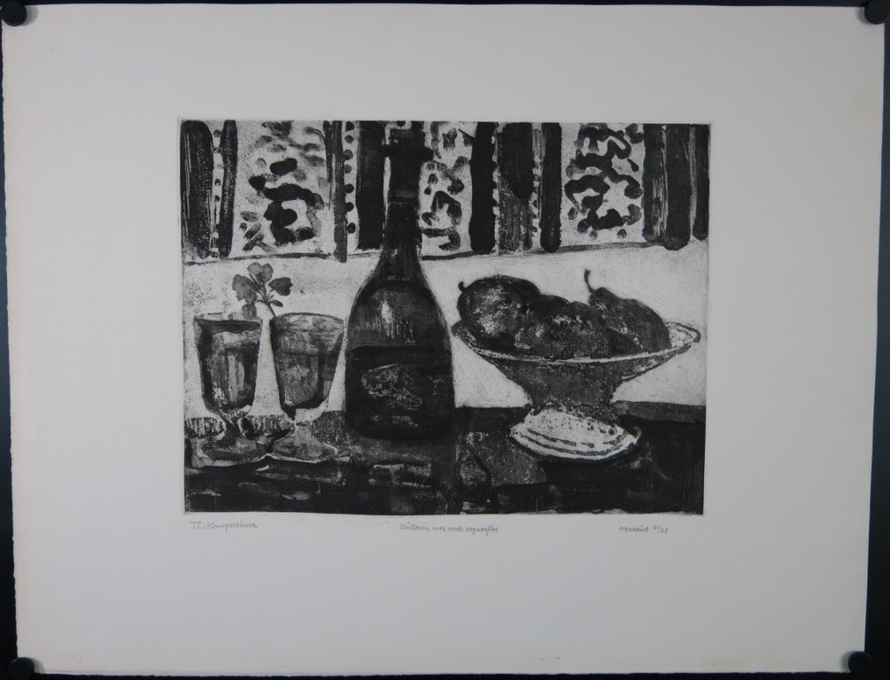 Theo Kurpershoek: Aquatint, Stilleven met oude cognacfles kopen? Bied vanaf 30!