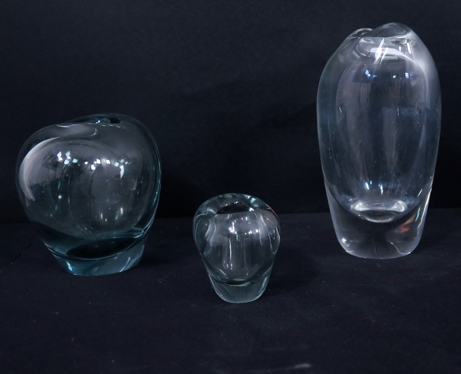 2 Hartvormige vaasjes van Holmegaard glaswerk + een ontwerp van Copier (Leerdam) kopen? Bied vanaf 50!