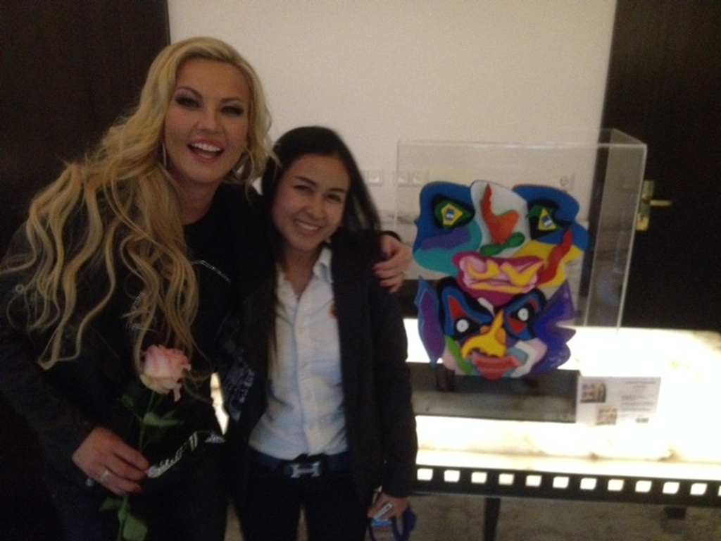 Roja Ting, 3 D sculptuur op voet inc.perspex box en certificaat. Zeer kleurrijk kopen? Bied vanaf 1250!