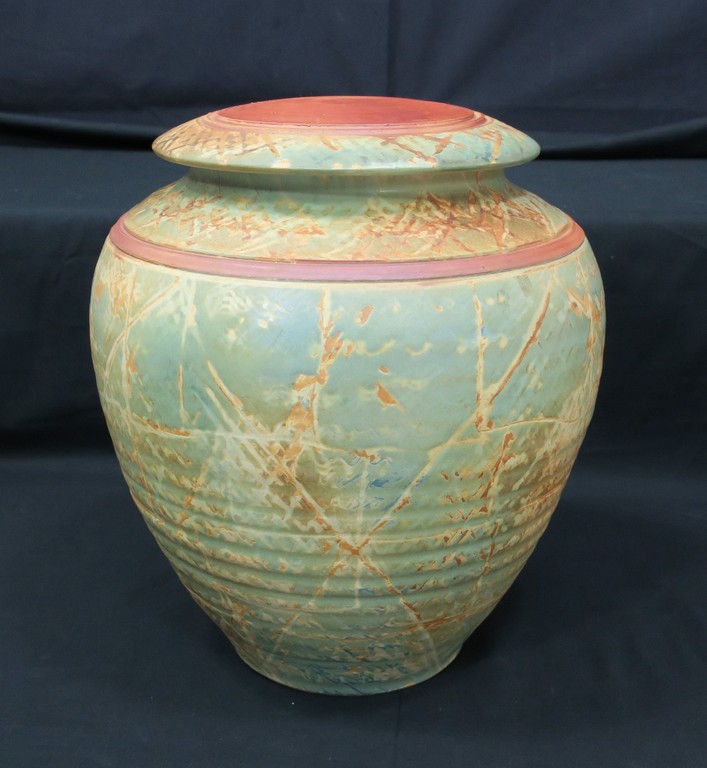 Job Heykamp: Decoratieve dekselpot van keramiek verkocht voor € 51!