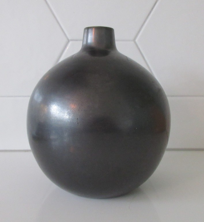 Vorm Keramiek Doetinchem - Antraciete Bolvaas kopen? Bied vanaf 15!