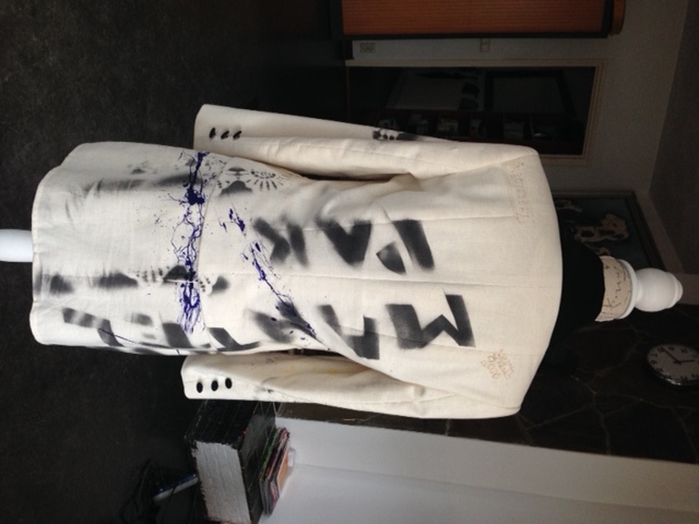 Mantelpak beschilderd door Herman Brood kopen? Bied vanaf 2500!