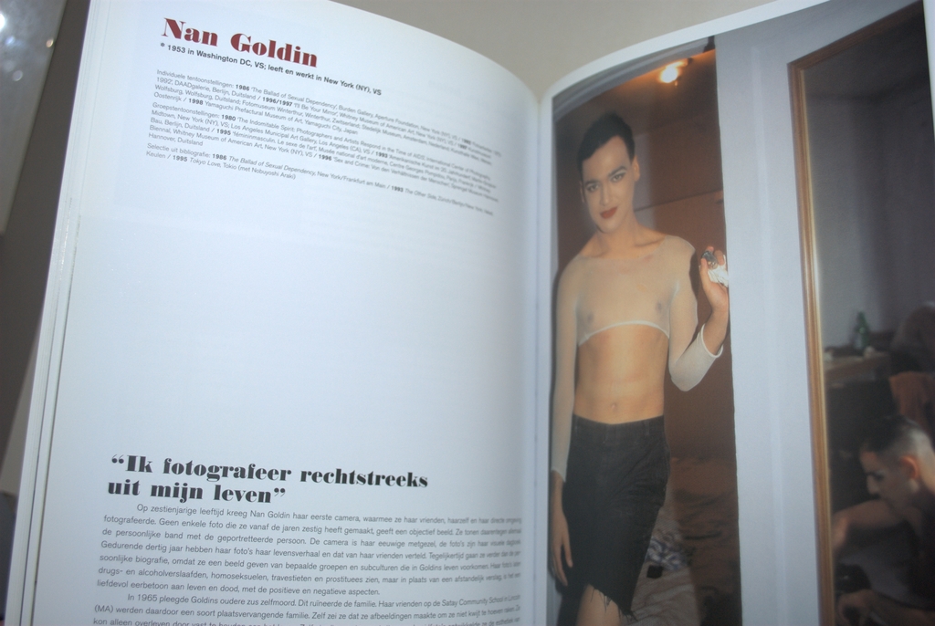 VROUW EN KUNST*93 VROUWEN !!!Marlene Dumas Rineke Dijkstra etcetc-----576 PAG!! kopen? Bied vanaf 15!