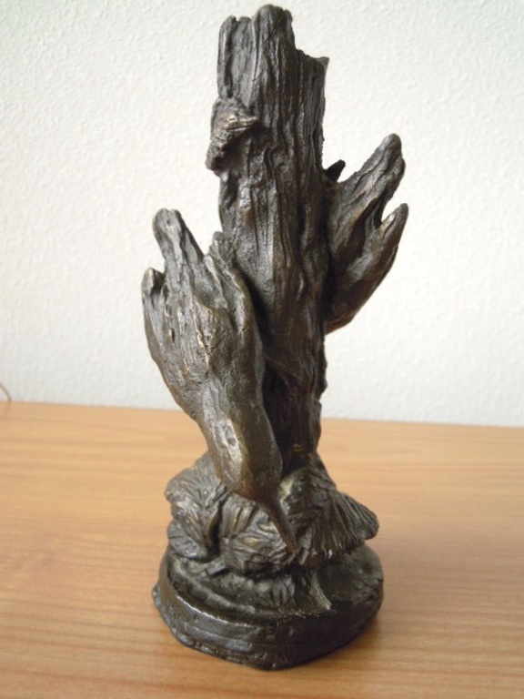 Zwaar bronzen beeld met 2 vogels op boomstam- 18 cm hoog - 2150 gram   kopen? Bied vanaf 150!