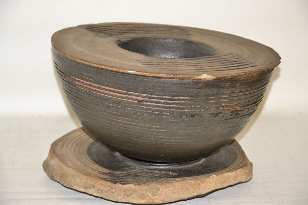 Jos Verwiel: Keramiek. Waterbowl. verkocht voor € 100!