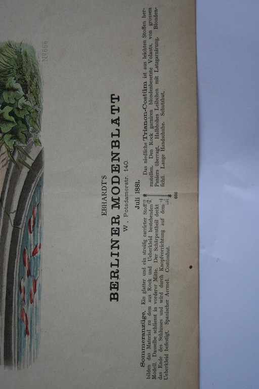 2 lithografieen - Frans en Duitse mode - circa 1880 / 1985 kopen? Bied vanaf 1!