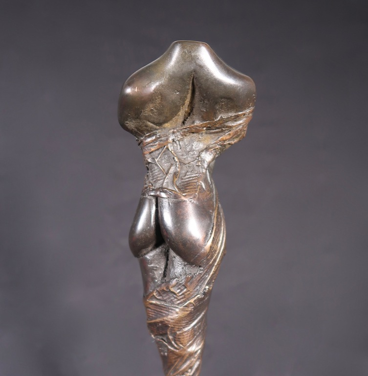 Anton ter Braak: Bronzen sculptuur, Staande dame  kopen? Bied vanaf 170!