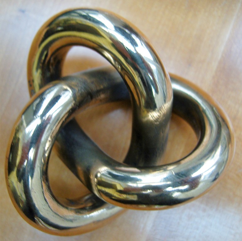 M C Escher: Oneindige knoop in brons kopen? Bied vanaf 60!