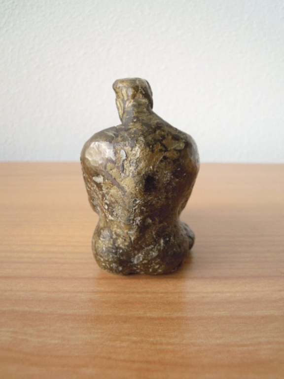 Zwaar massief bronzen beeldje mannelijk naakt 10 x 8 cm. kopen? Bied vanaf 45!