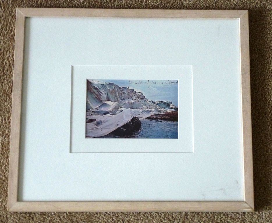 Christo, handgesigneerde foto: wrapped coast, Australia, 1969 kopen? Bied vanaf 175!