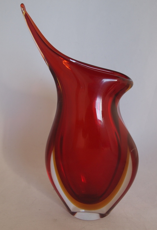 Flavio Poli voor Seguso, Murano - vrijgevormde sommerso vaas in de kleuren rood  kopen? Bied vanaf 38!