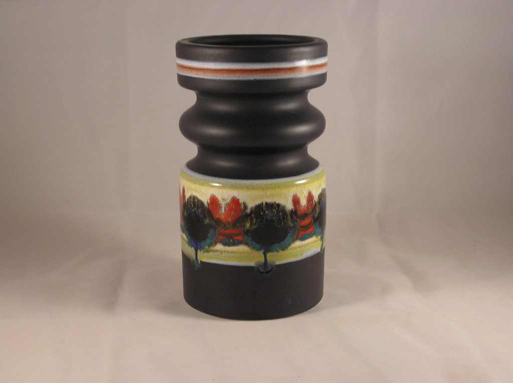 Flora plateel, vaasje jaren'60 kopen? Bied vanaf 1!