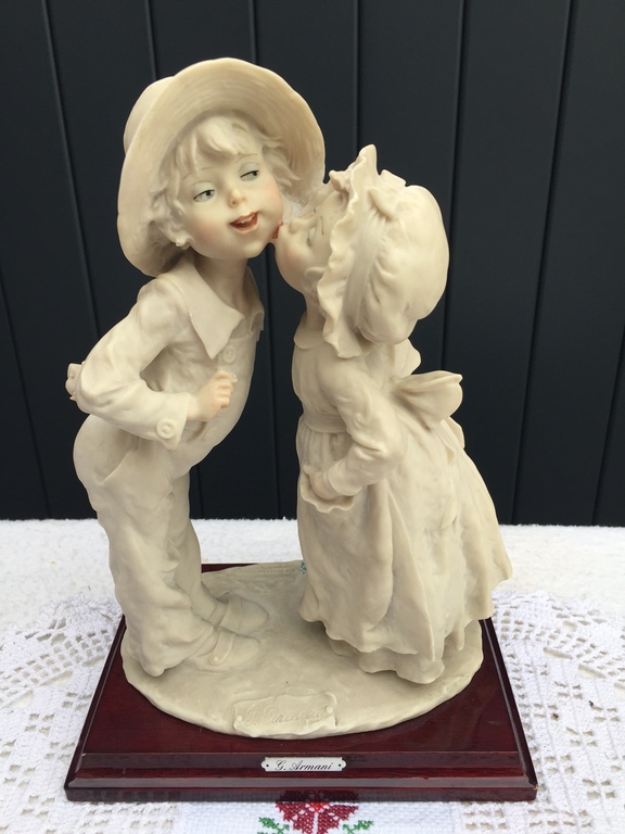 Beeldje van Giuseppe Armani kopen? Bied vanaf 15!