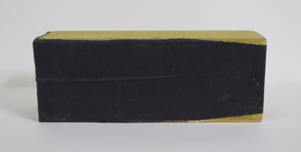 Julia Bornefeld: Beschilderd hout met stof, Black Monochrome kopen? Bied vanaf 1!