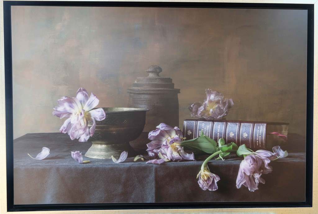 Marion Kraus, Kunstfotografie,Tulpen met boek kopen? Bied vanaf 350!