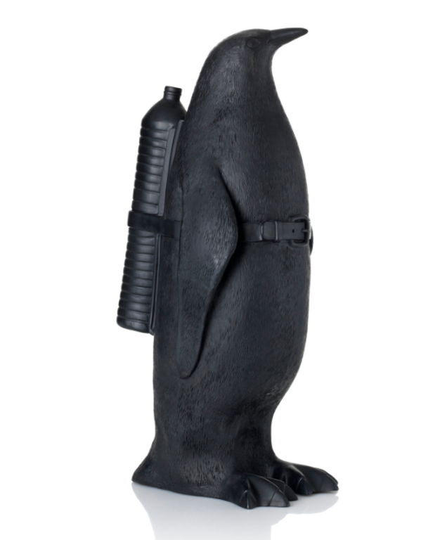 William Sweetlove: Gerecycled plastic, Penguin met waterfles zwart kopen? Bied vanaf 220!