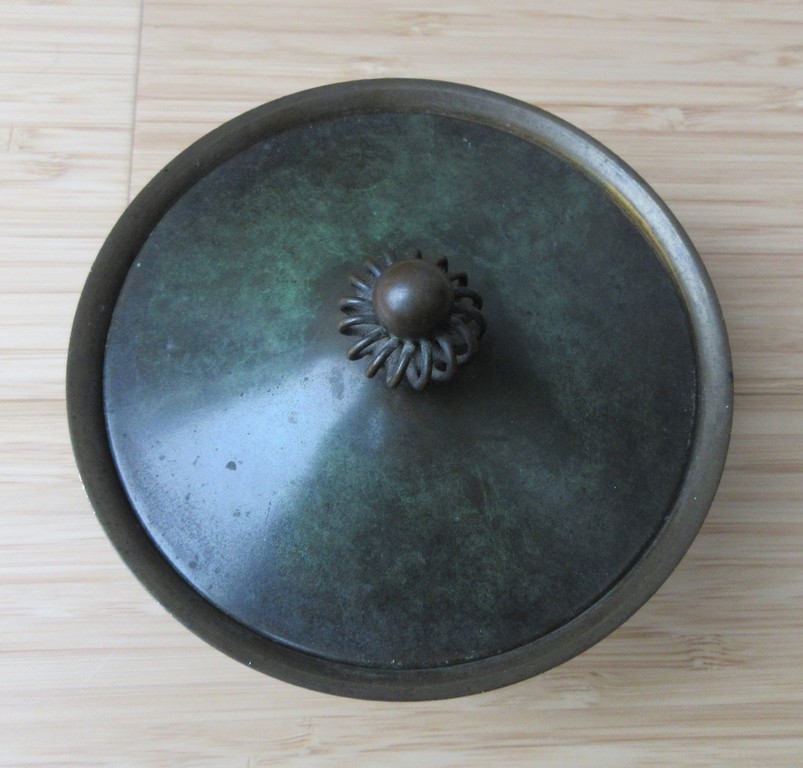 Just Andersen (Denemarken, 1884 - 1943)-  Bronzen Dekseldoos kopen? Bied vanaf 40!