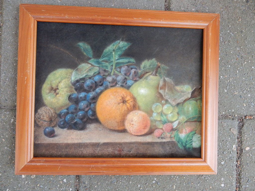 toegeschreven aan:Anthony Oberman, stilleven / fruit op dik briefpapier. pastel. verkocht voor € 200!