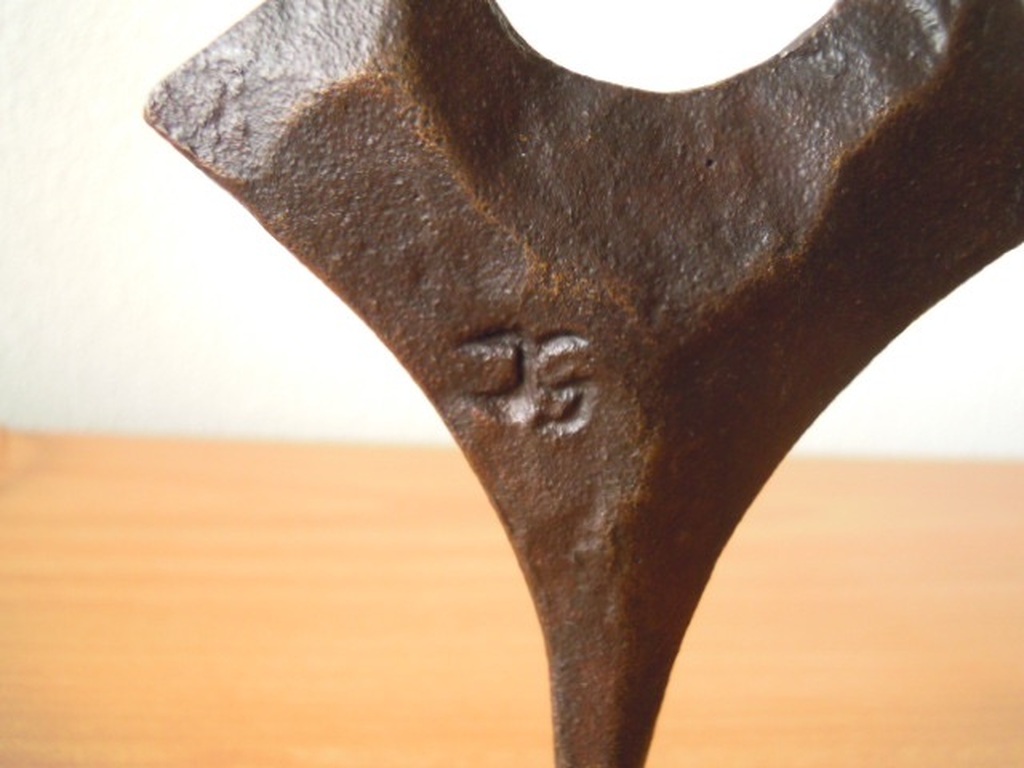 Gesigneerd massief bronzen beeld 16 cm hoog  kopen? Bied vanaf 85!