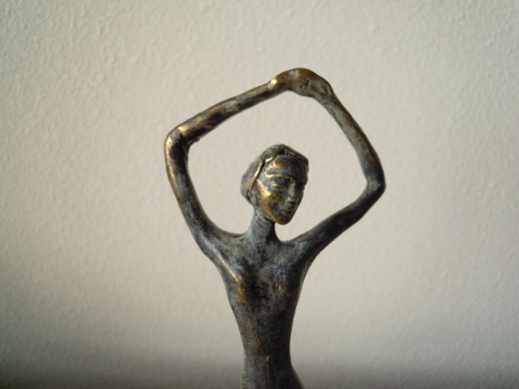 Bronzen beeld naakte dame - Corry Ammerlaan - 30 cm hoog   kopen? Bied vanaf 35!