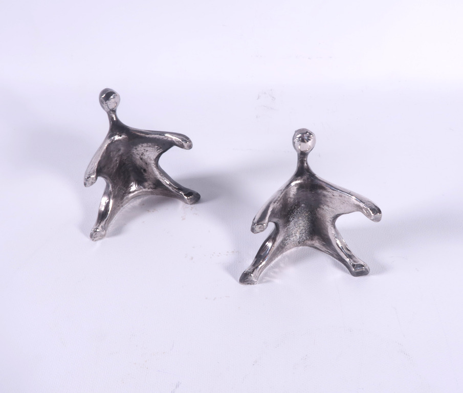 Glazen schaal met twee metalen sculpturen in houten bewaarbox met documentatie kopen? Bied vanaf 1!