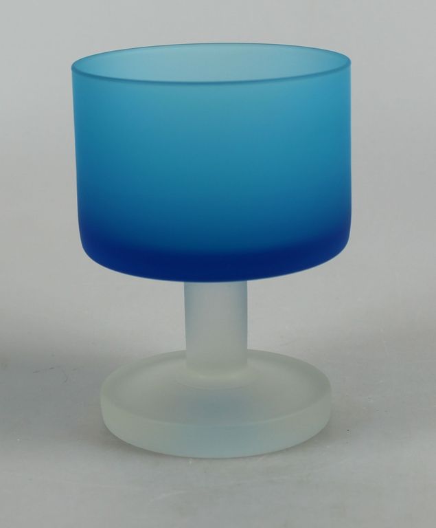 Carlo Moretti blauw glas op voet satijnglas kopen? Bied vanaf 22!