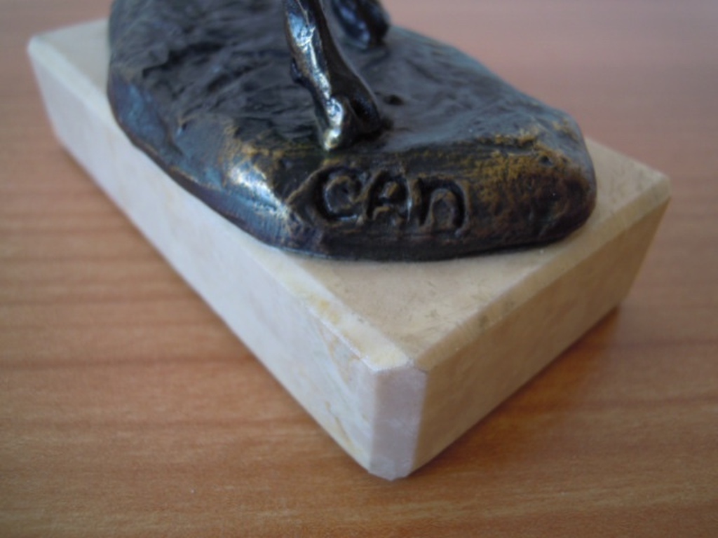 Bronzen beeldje CORRY AMMERLAAN - koe varken en kip -14 cm = gesigneerd kopen? Bied vanaf 15!