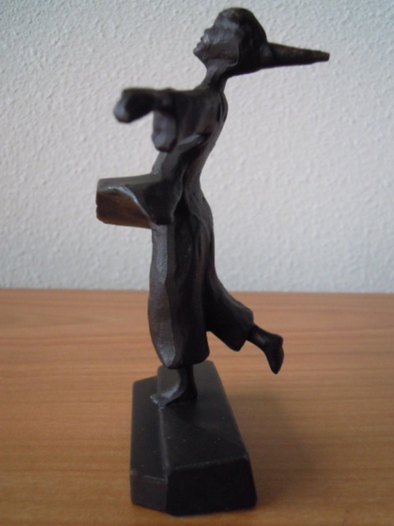 Prachtig bronzen beeld 14 cm hoog- kunstenaar is niet bekend   kopen? Bied vanaf 35!
