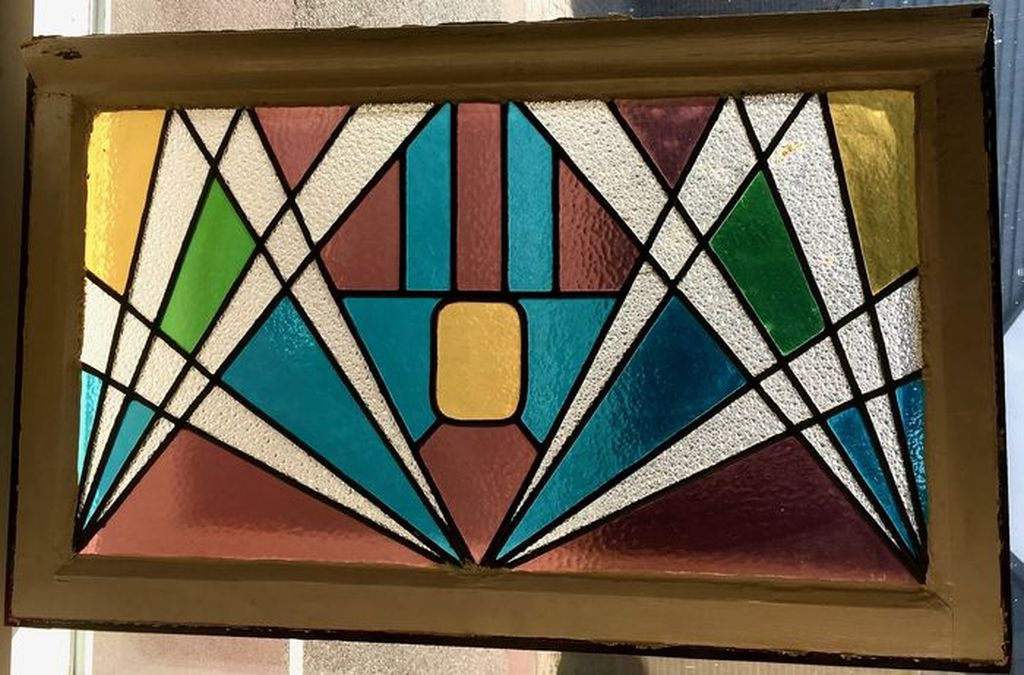 Groot art deco glas-in-lood raam met modernistisch decor ca. 1930 kopen? Bied vanaf 29!
