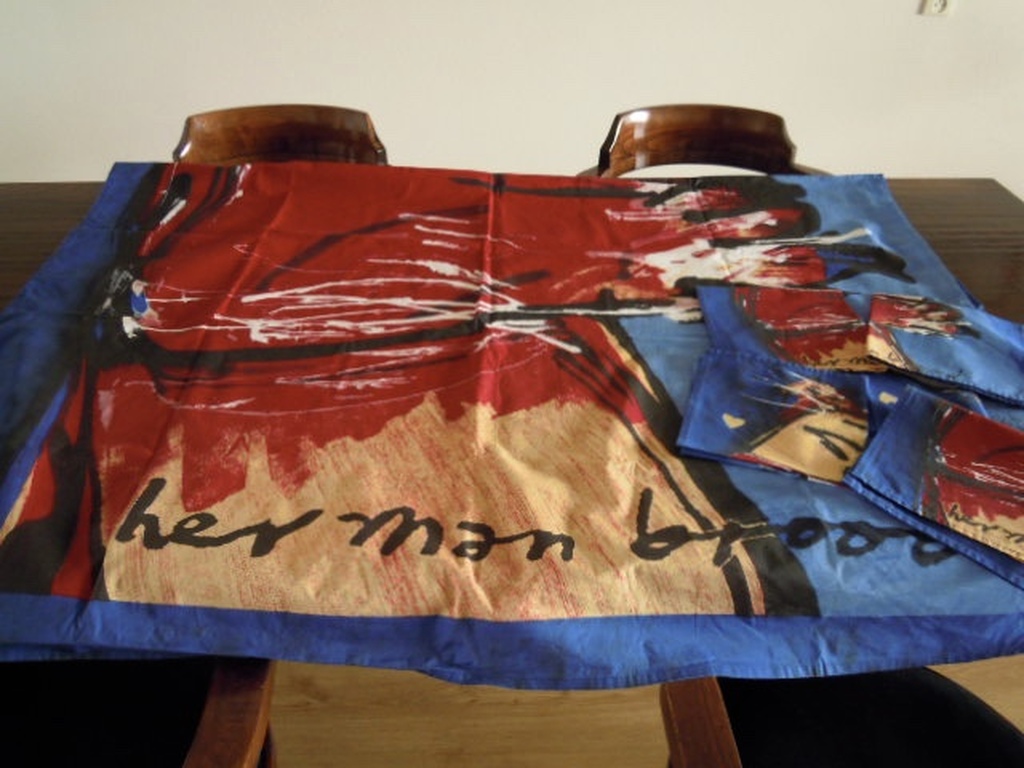 HERMAN BROOD tafelkleed met 5 servetten 200 x 135cm  kopen? Bied vanaf 25!