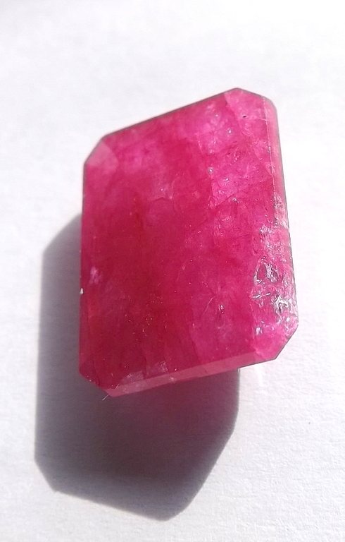 Gecertificeerde Natuurlijke Bixbite (Beryl) van 10.90 karaat kopen? Bied vanaf 1!