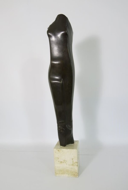 Paulus Reinhard: Brons beeld op wit marmeren sokkel, De Dans verkocht voor € 800!