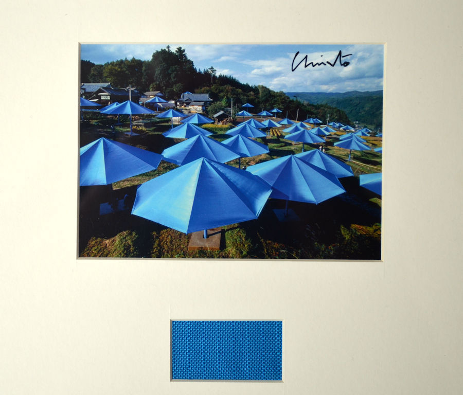 Christo- The Umbrellas- collage handgesigneerd en ingelijst -gratis verzending kopen? Bied vanaf 99!
