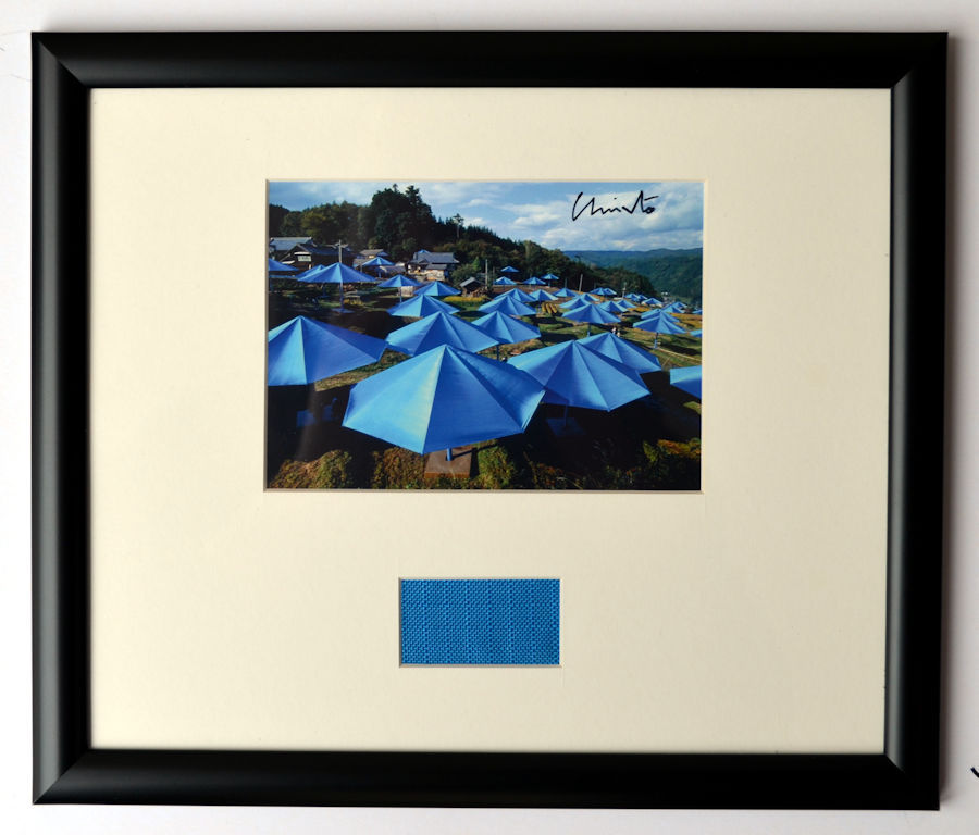 Christo- The Umbrellas- collage handgesigneerd en ingelijst -gratis verzending verkocht voor € 99!