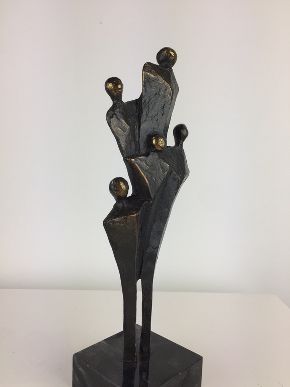 Corry Ammerlaan, 'Vijf figuren, abstractie' kopen? Bied vanaf 89!