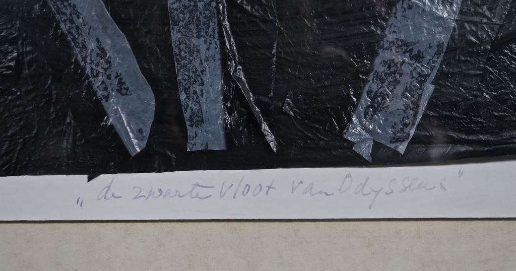 Meertje Kaal: Collage van plastic en tape, De zwarte vloot.. - Ingelijst (Groot) kopen? Bied vanaf 1!