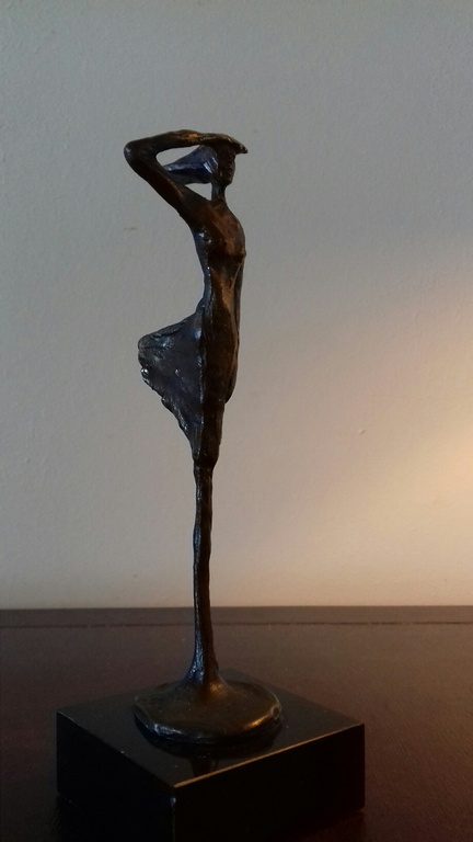  Bronzen beeldje van Corry van Ammerlaan    -      "Kijk in de toekomst" kopen? Bied vanaf 20!