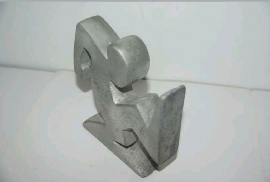 Twee aluminium  beelden Linea kopen? Bied vanaf 45!