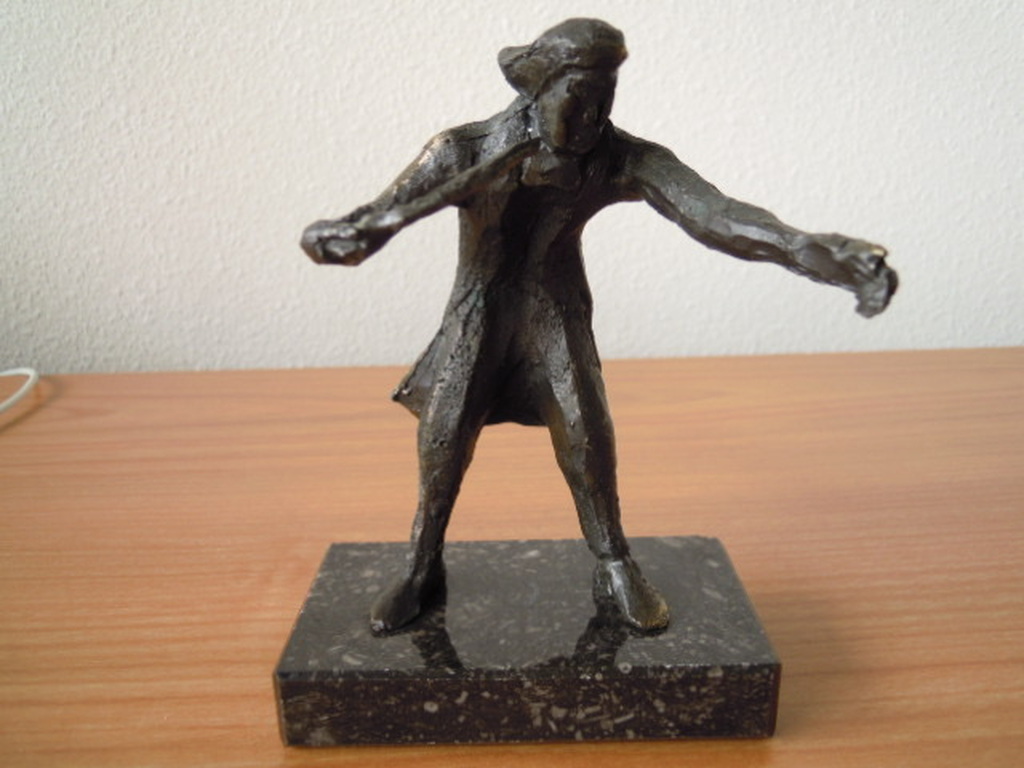 Prachtig bronzen beeld van een DIRIGENT - 14 cm hoog kopen? Bied vanaf 35!