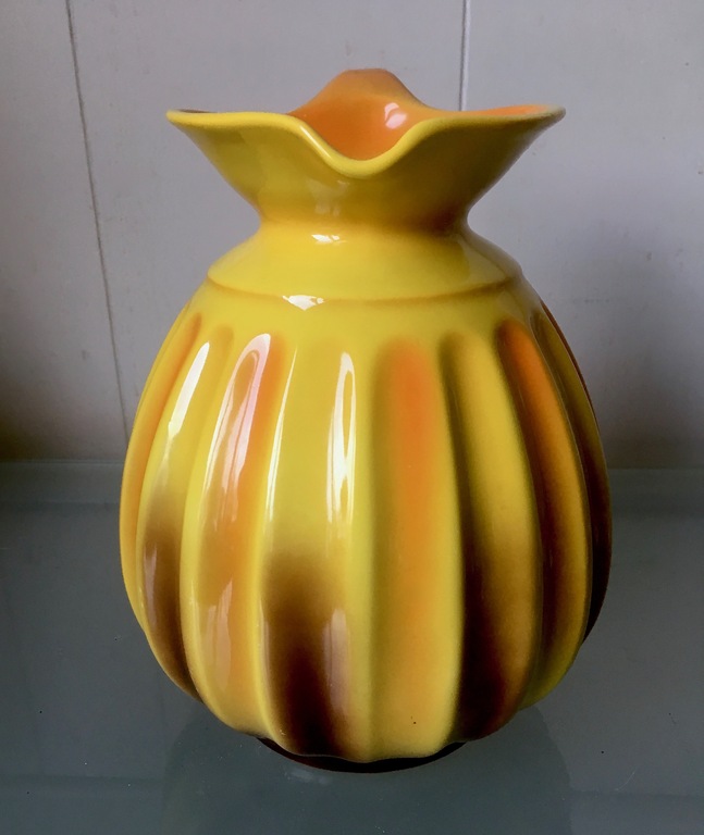 Mosa- Grote polychrome art deco karaf  kopen? Bied vanaf 19!