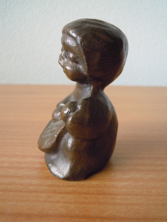 Zwaar massief bronzen beeldje 8 cm hoog 470 gram = niet gesigneerd. kopen? Bied vanaf 10!