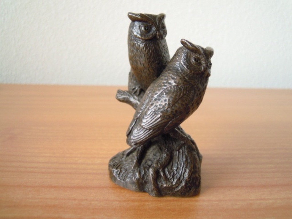 Prachtig massief bronzen beeldje van 2 uilen op een tak- 8,5 cm - gesigneerd AM verkocht voor € 85!