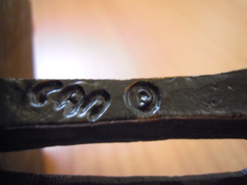 Bronzen beeld van CORRY AMMERLAAN 20 cm hoog = gesigneerd.  kopen? Bied vanaf 35!