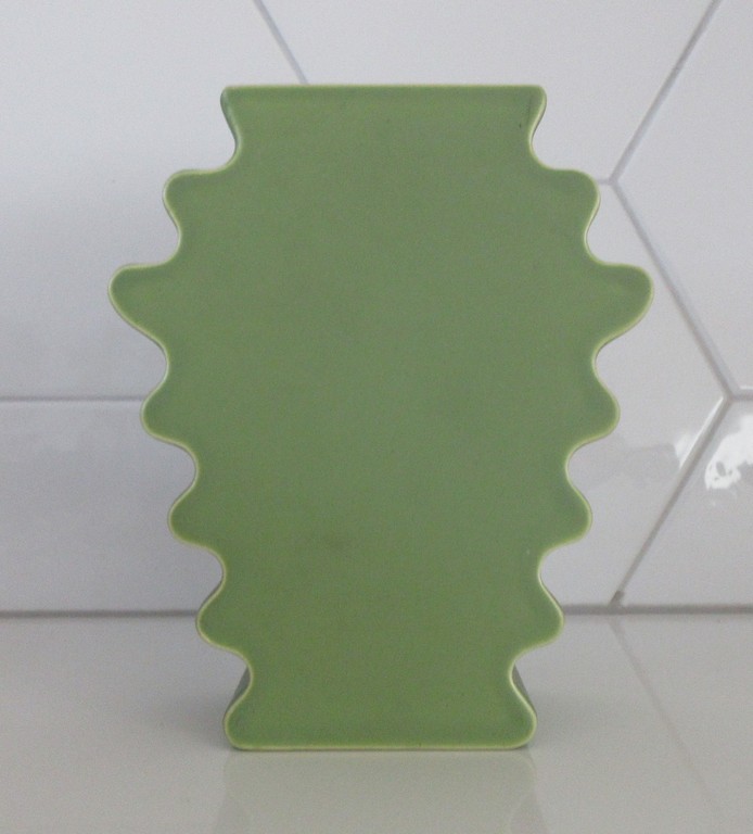 Groen aardewerken design vaas in de vorm van een boom of struik ontw. onbekend kopen? Bied vanaf 1!