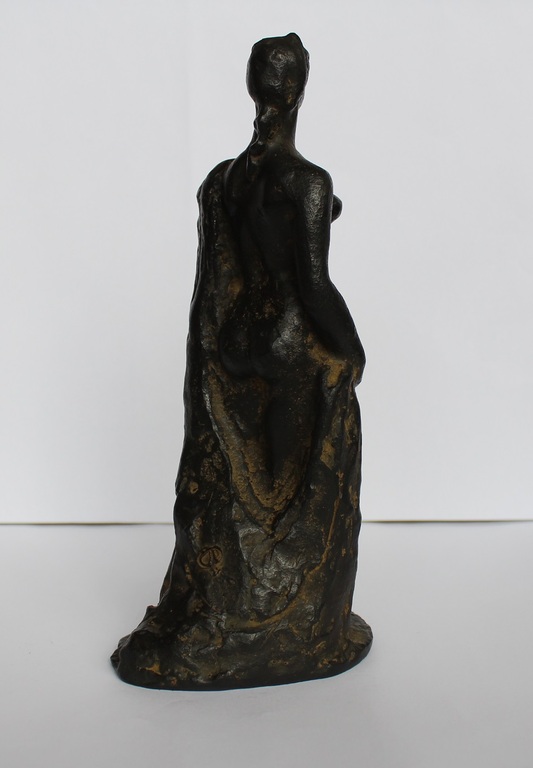 Charlotte van Pallandt: Bronzen beeld, Staand naakt met draperie kopen? Bied vanaf 750!