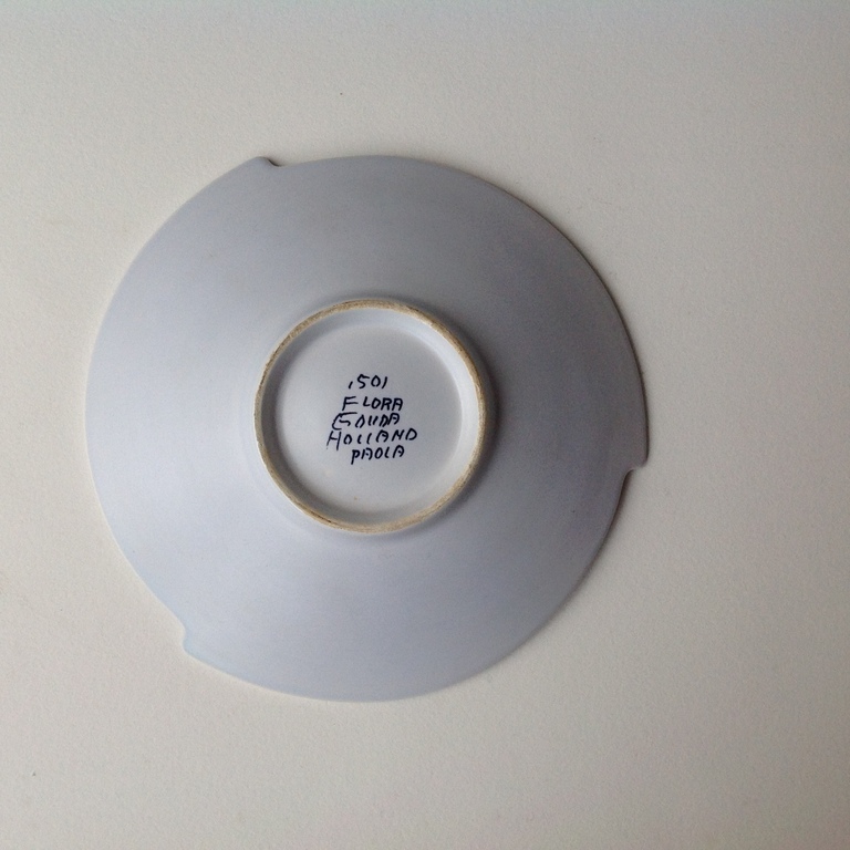 Schaaltje Flora Gouda Holland    Paola 1501,  jaren '60 kopen? Bied vanaf 10!