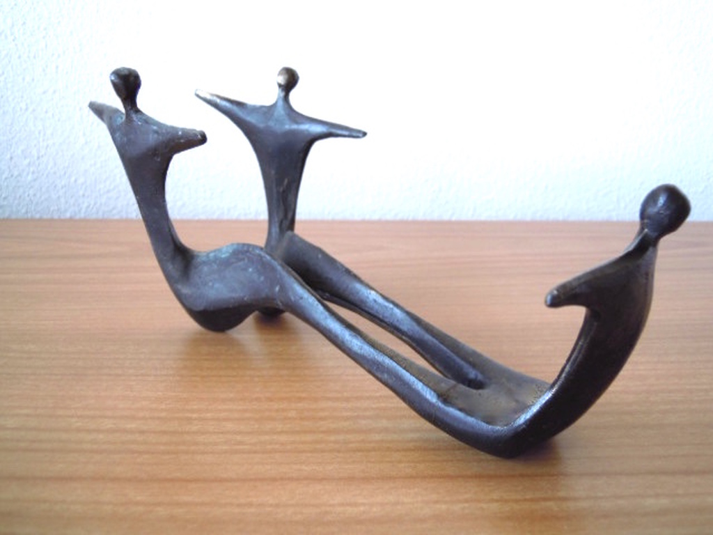 Corry Ammerlaan  prachtig massief beeld met de titel  " WELKOM " kopen? Bied vanaf 45!