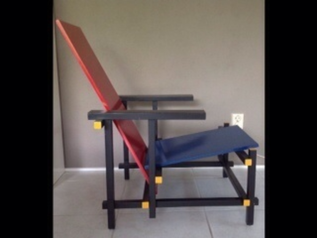 Rood blauwe stoel , zelfbouw, hout kopen? Bied vanaf 55!