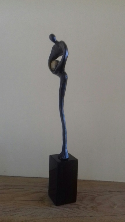 Sculptuur verbronsd  *De gouden bron van inspiratie* kopen? Bied vanaf 32!
